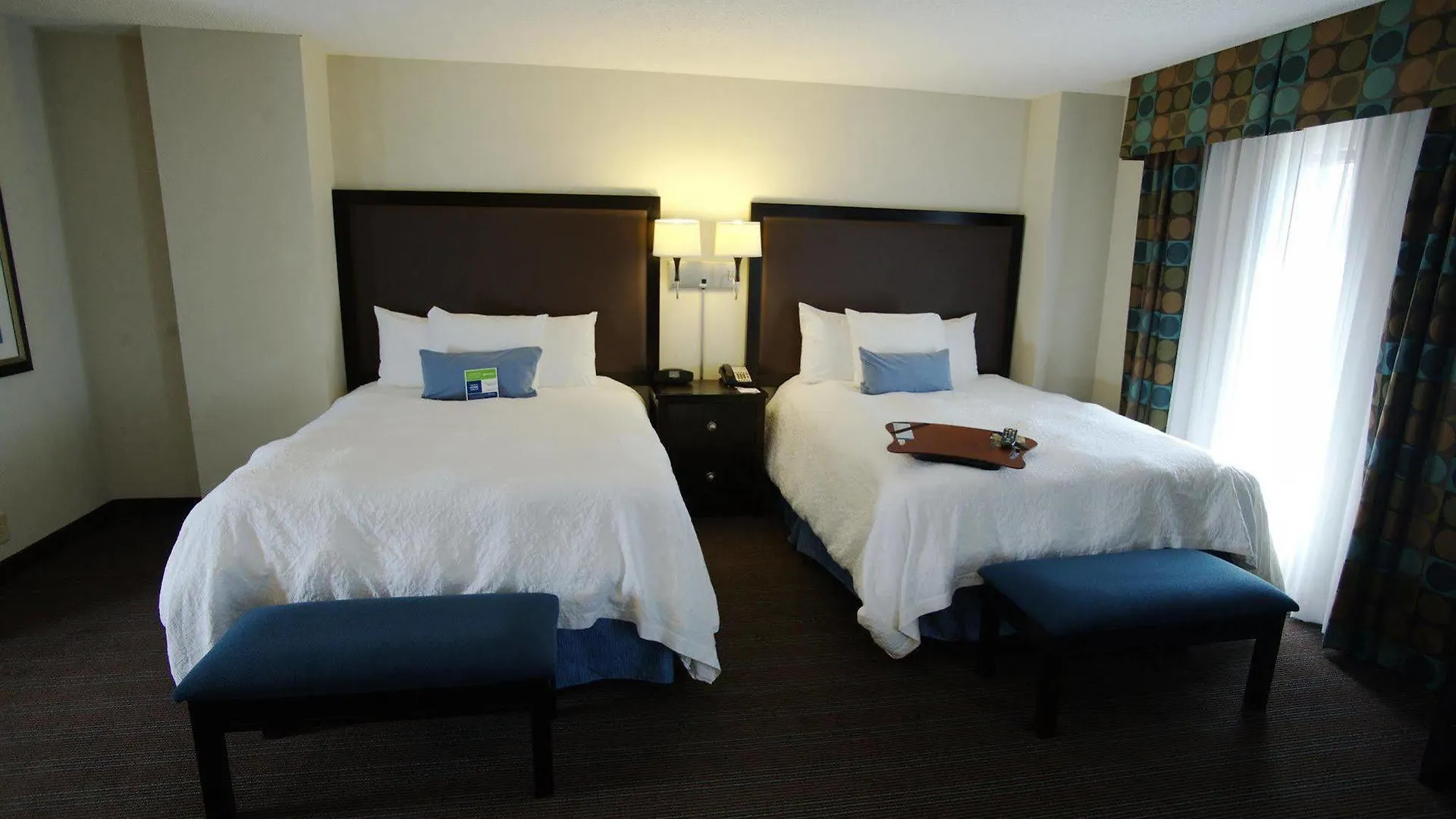 Hampton Inn & Suites Nashville-Downtown 3*, Nashville