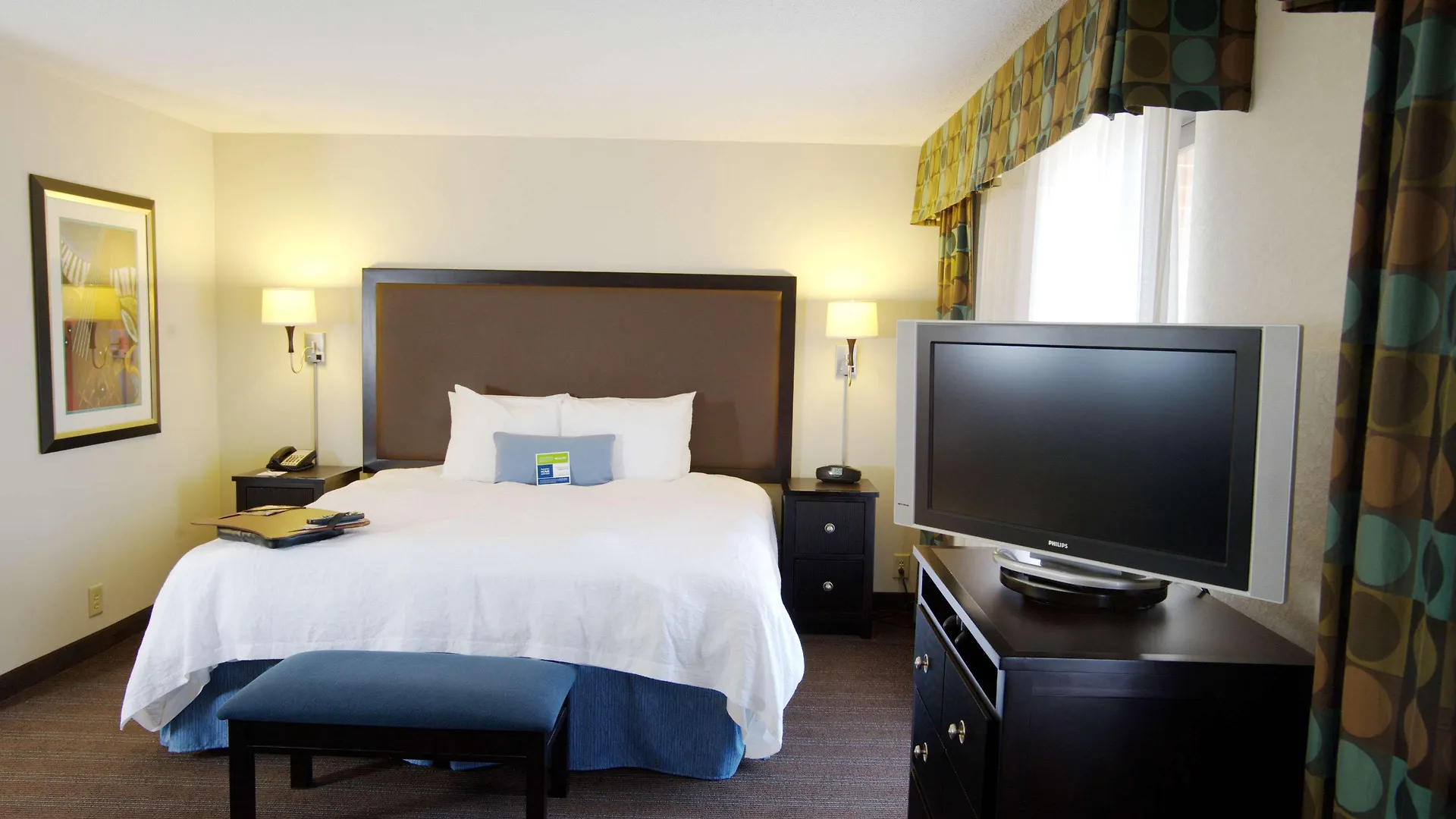 Hampton Inn & Suites Nashville-Downtown Hotel